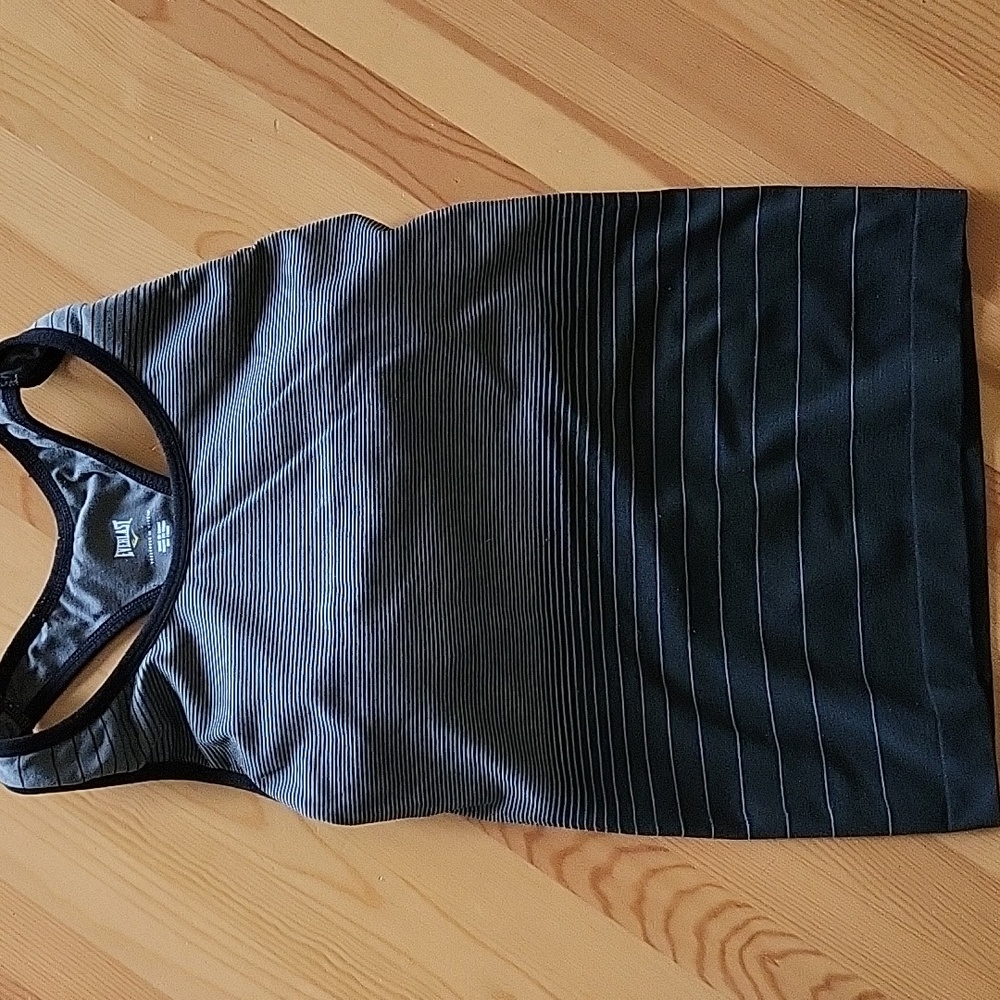 Athletic top